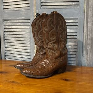 Tony Lama genuine ostrich cowboy boots. Size 8 men
